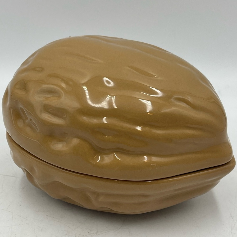 Godinger: 2pc Small Ceramic Walnut Shaped Covered Dish